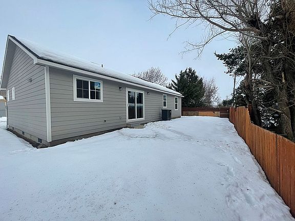 2nd image of 1211 Canal Ave