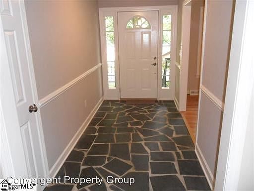 4th image of 208 Ashford Ave