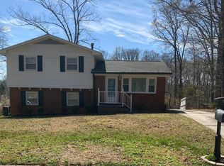 3905 Raintree Dr, Greensboro, NC 27407