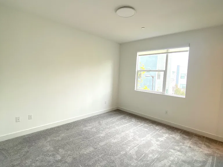 1427 Pullman Way — Photo 17