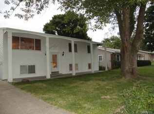 43 Saint Lawrence Dr, Saint Peters, MO