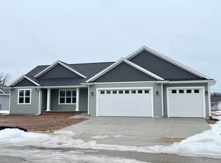 605 W 5th St, Shawano, WI 54166