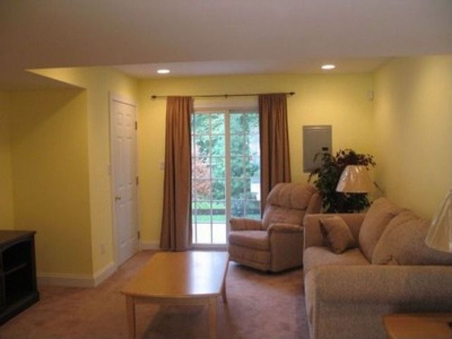 2nd image of 21 Prince St #21