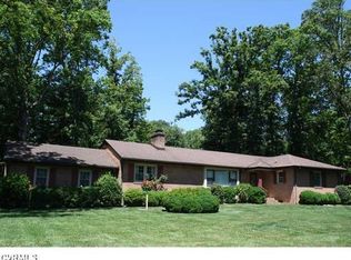 2520 Cromwell Rd, North Chesterfield, VA 23235