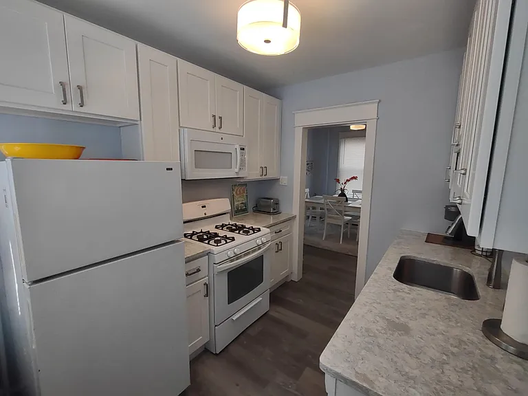 19 N Douglas Ave — Photo 13