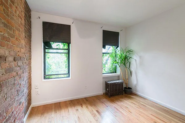 Rented by Addison Property Group | media 9