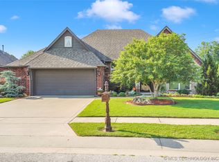 2305 W Quinton St, Broken Arrow, OK 74011