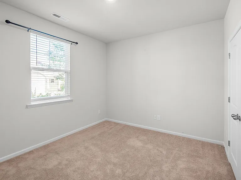 6023 Walkers Run Dr — Photo 5