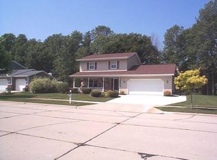 1338 Westwood Ln, Manitowoc, WI 54220