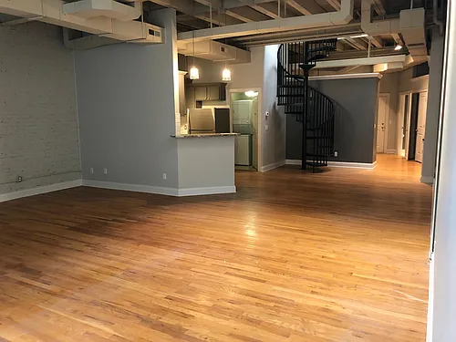 111 W Main St #B Photo 1
