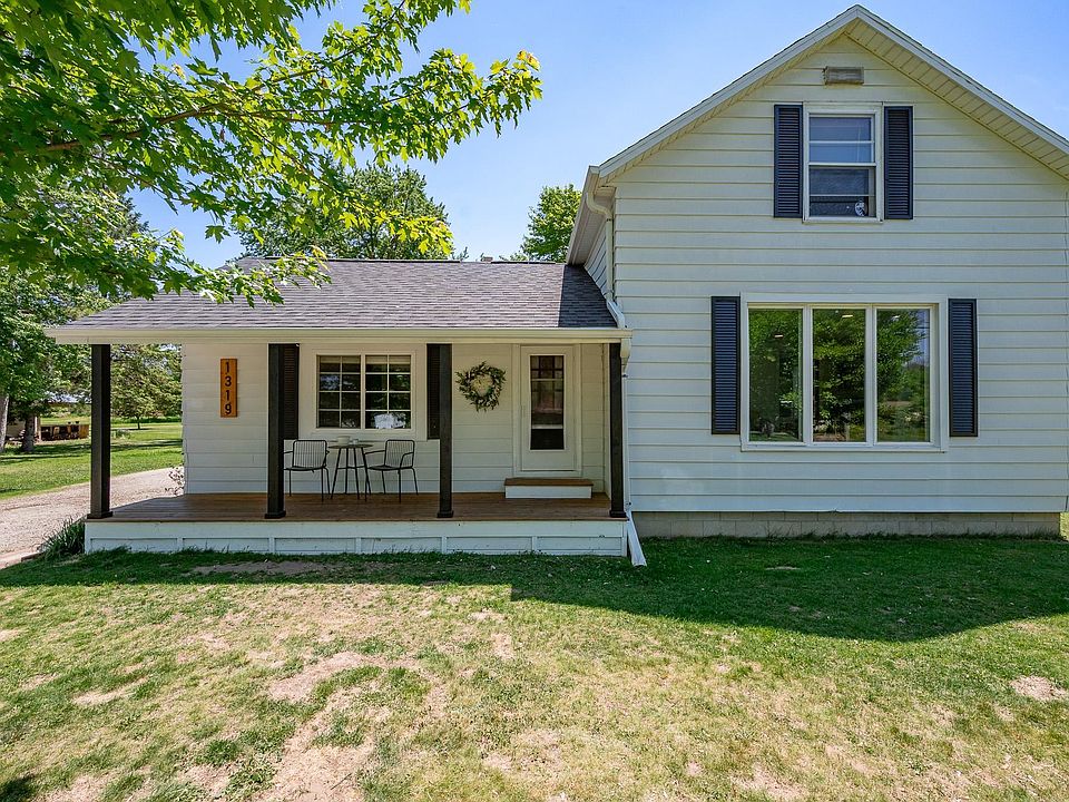 1st image of 1319 Riverside Dr