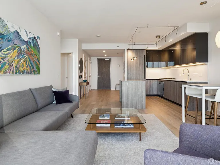 201 Folsom St #33D — Photo 15