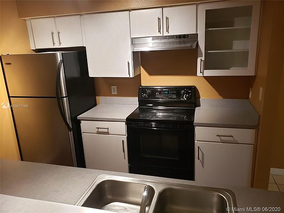 3rd image of 2350 NW 33rd St #8-808