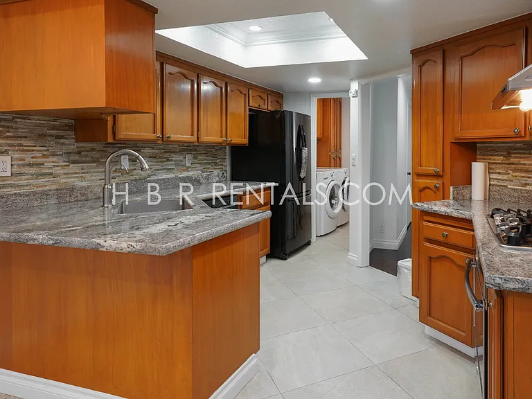 2859 El Capitan Dr — Photo 12