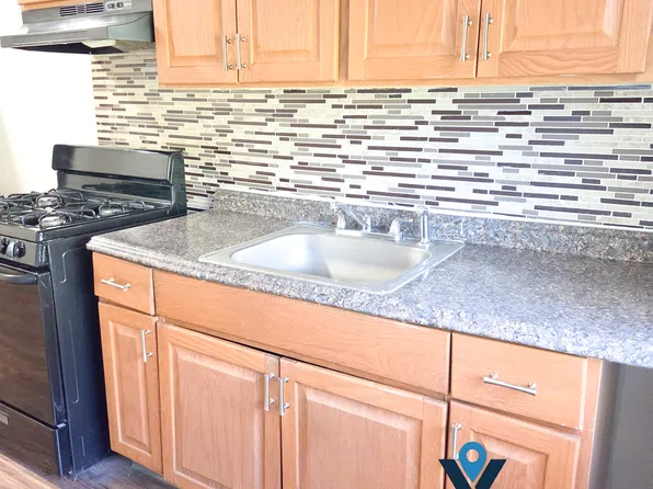 160A Collins St APT C1, Hartford, CT 06105