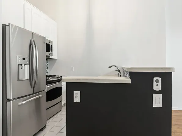 518 Gregory Avenue image 4 of 26