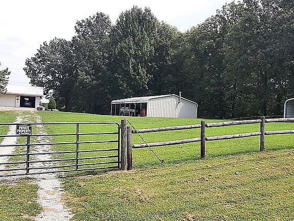 garage on lt.
carports rt.