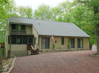 108 Sycamore Ln, Greentown, PA 18426