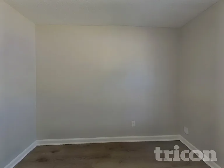 500 Rockhaven Dr — Photo 11