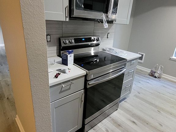 4th image of 8619 Zircon Dr SW