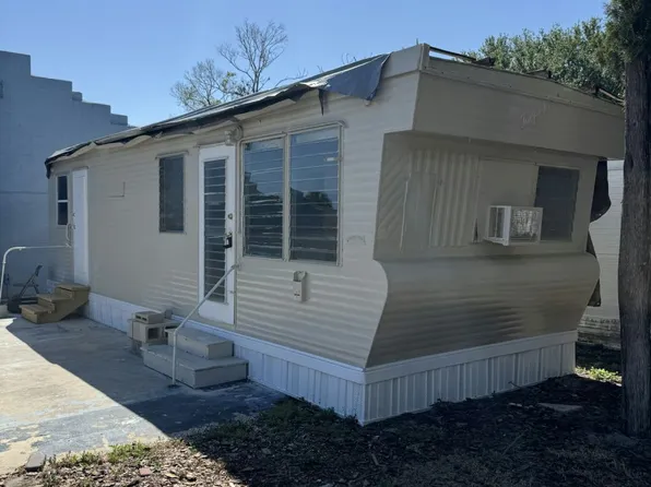 4 W Main St #122, Mount Dora, FL 32757