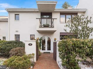 6 Avignon, Devon, PA 19333