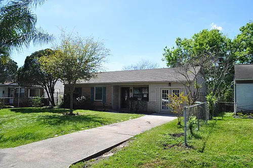 10214 Chesterfield Dr Photo 1