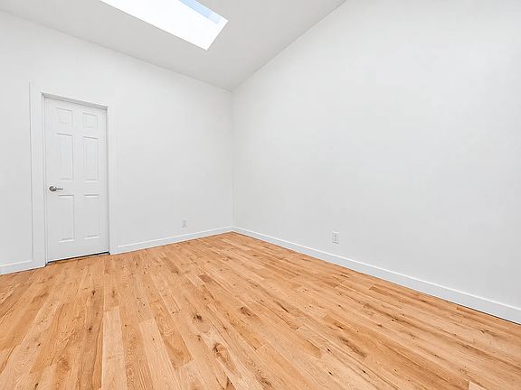 3rd image of 142 Grove St APT 3R