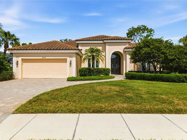 5256 88th St E, Bradenton, FL 34211
