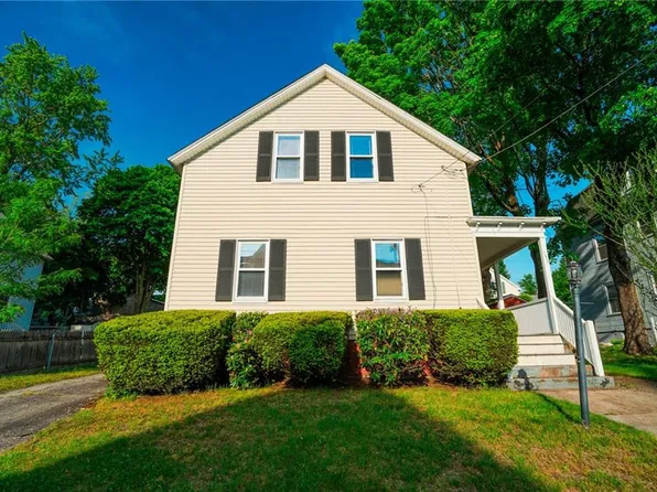 193 Roger Williams Ave E, Rumford, RI 02916