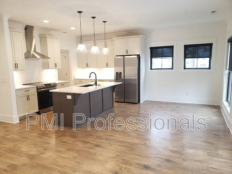 219 S Bilbro Ave — Photo 3
