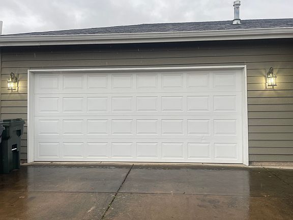 3rd image of 2294 Parker Pl