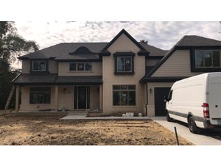 2765 Bolingbroke Dr, Troy, MI 48084