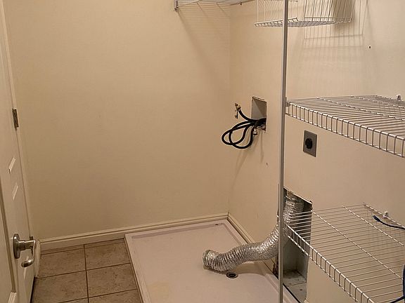 4th image of 114 E Bella Monte Dr Unit 8