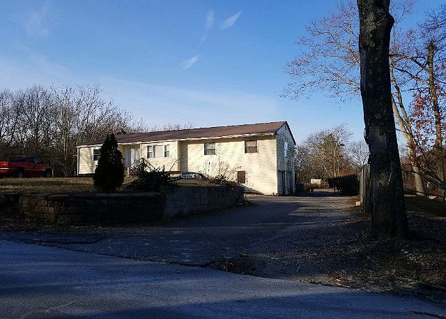 2nd image of 46 Gray Ave