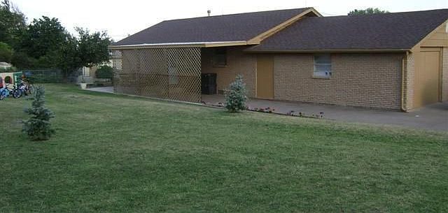 2nd image of 801 N Oklahoma St