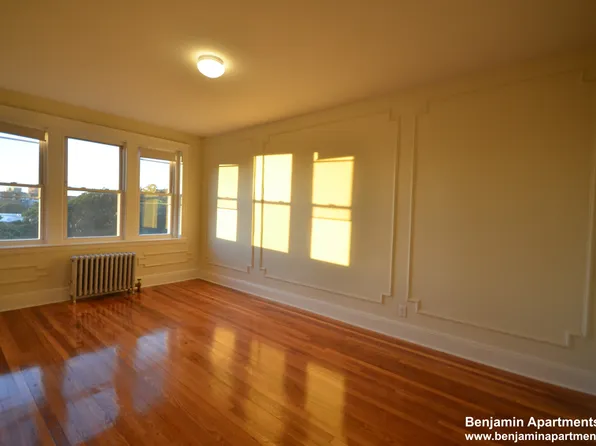 1800 Commonwealth Ave, Brighton, MA