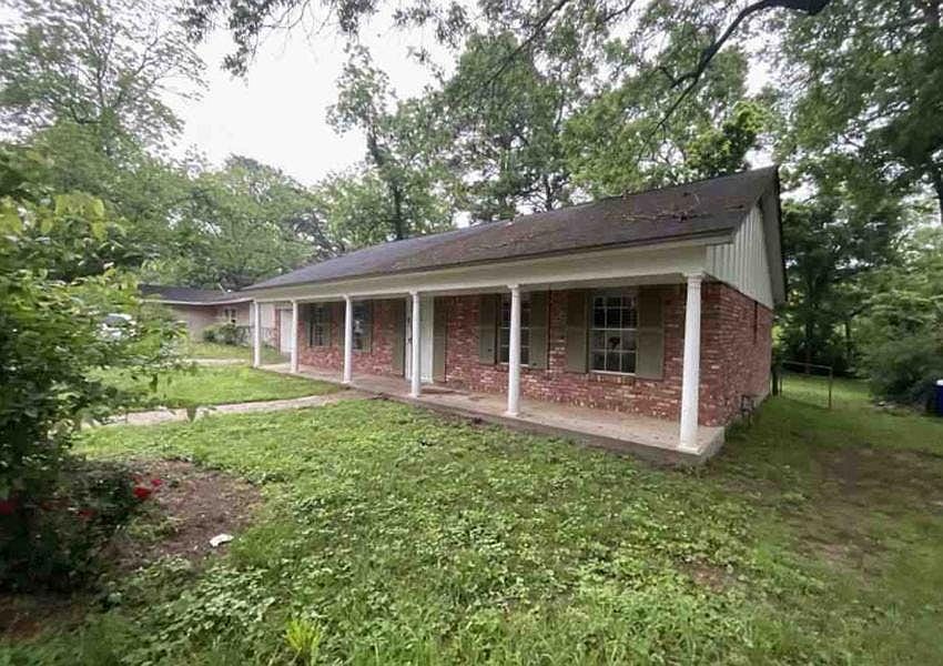 1st image of 207 E Homewood Dr