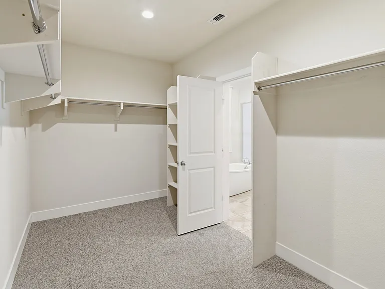761 Hydrangea Dr — Photo 16