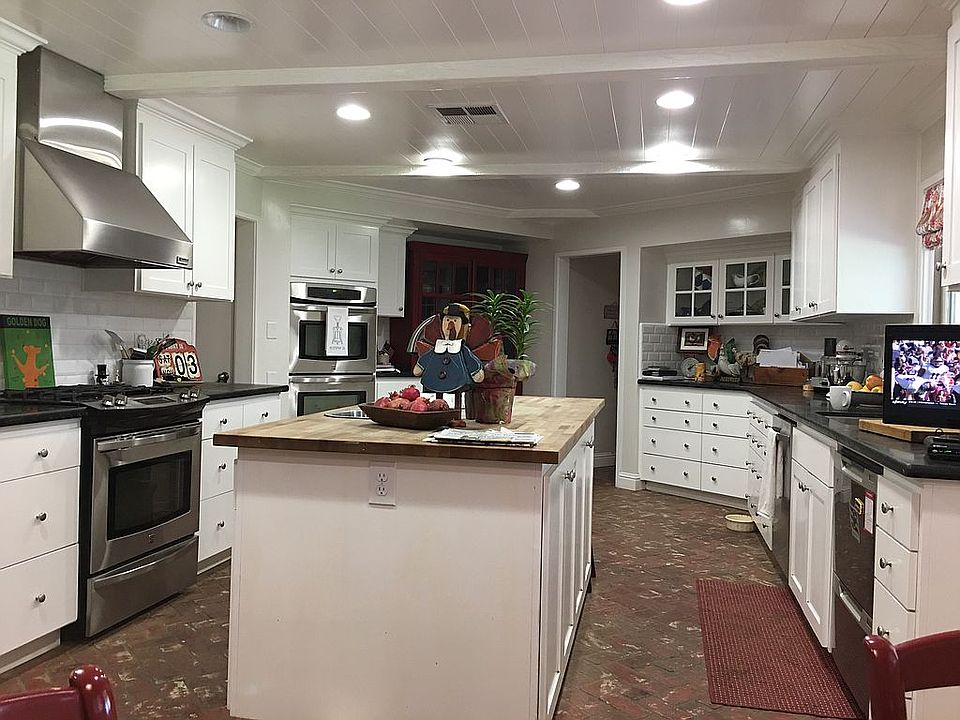 1st image of 2330 W Green Acres Dr