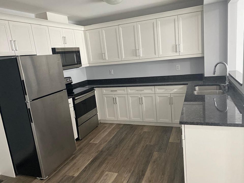 1st image of 204 Beechwood Dr #2