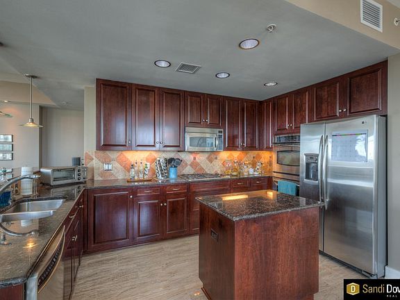 5th image of 555 Riverfront Plz APT 702