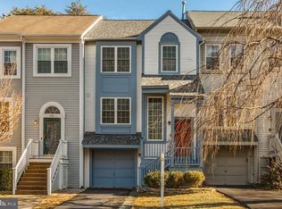 8323 Southern Oaks Ct, Lorton, VA 22079