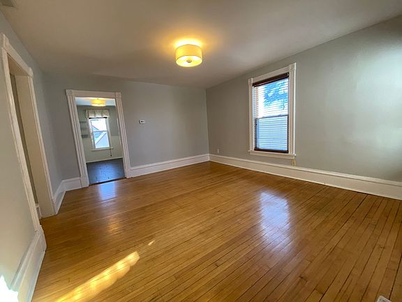 4th image of 3137 16th Ave S APT 2