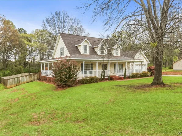 241 Paige Blvd, Moundville, AL 35474