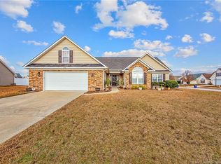 116 Lochwood Dr, Raeford, NC 28376