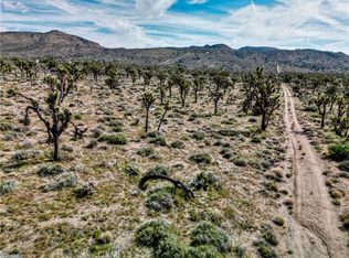 27 Vista Rd, Pioneertown, CA 92268