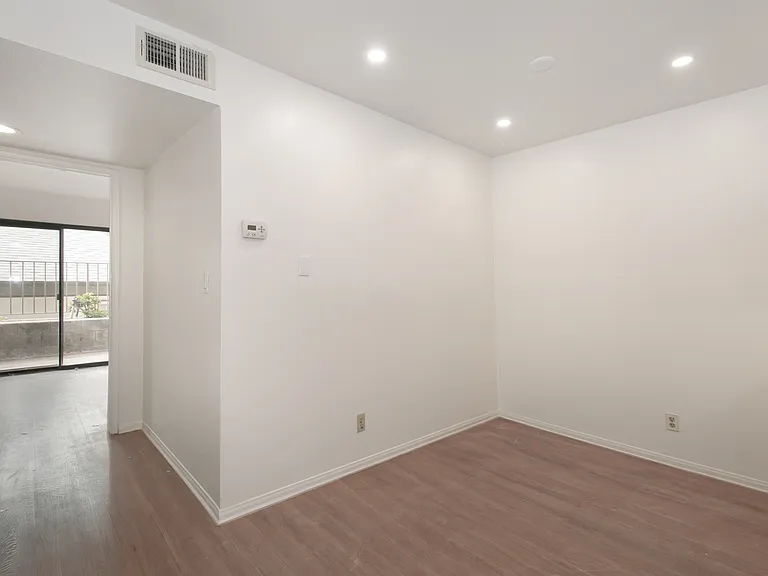 1169 Rosedale Ave #101 — Photo 8