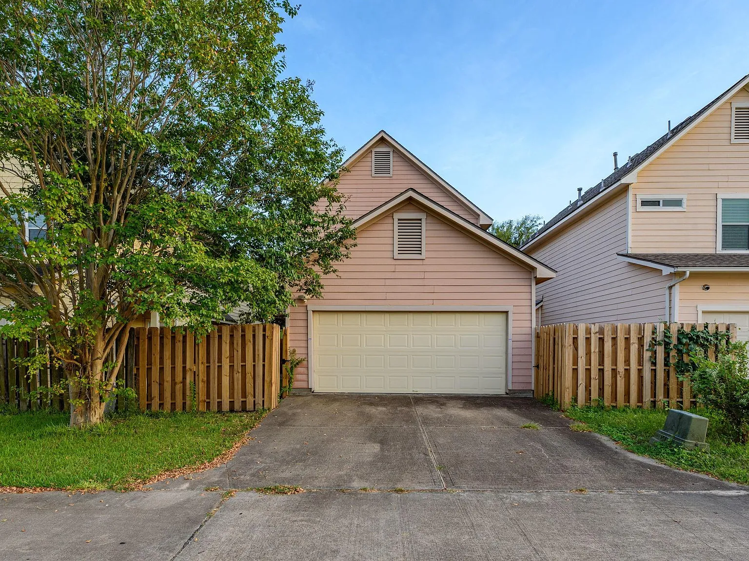 4 bed, 3.0 bath, 1608 sqft, $1,950 — Photo 4