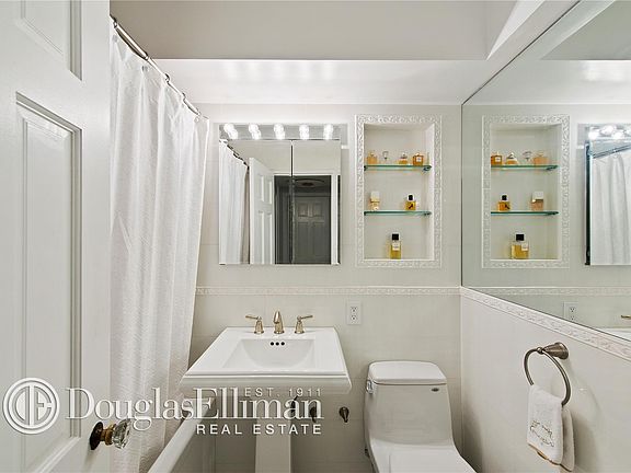 5th image of 55 E 9th St APT 4J